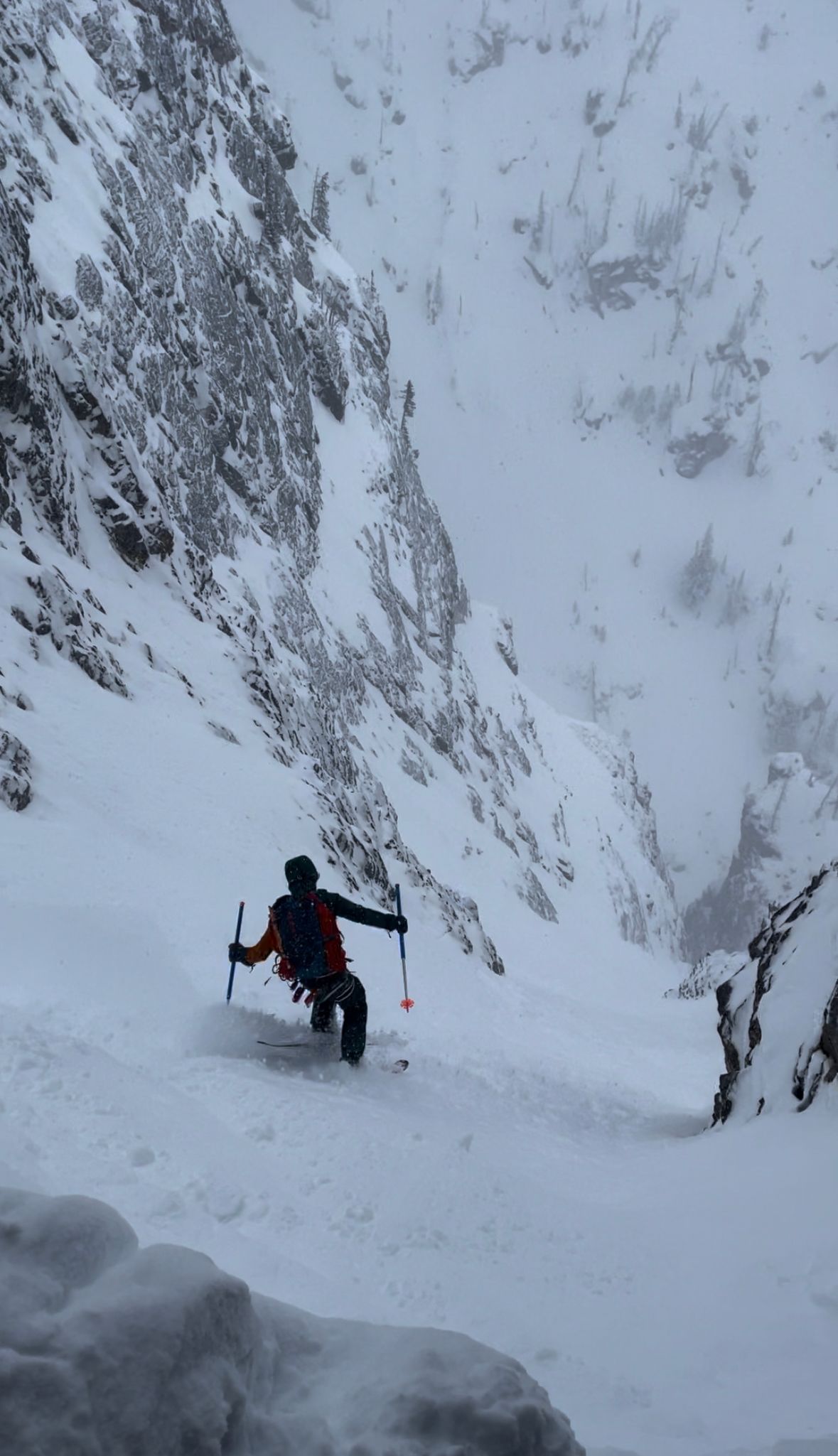 Apocalypse Couloir Ski Descent