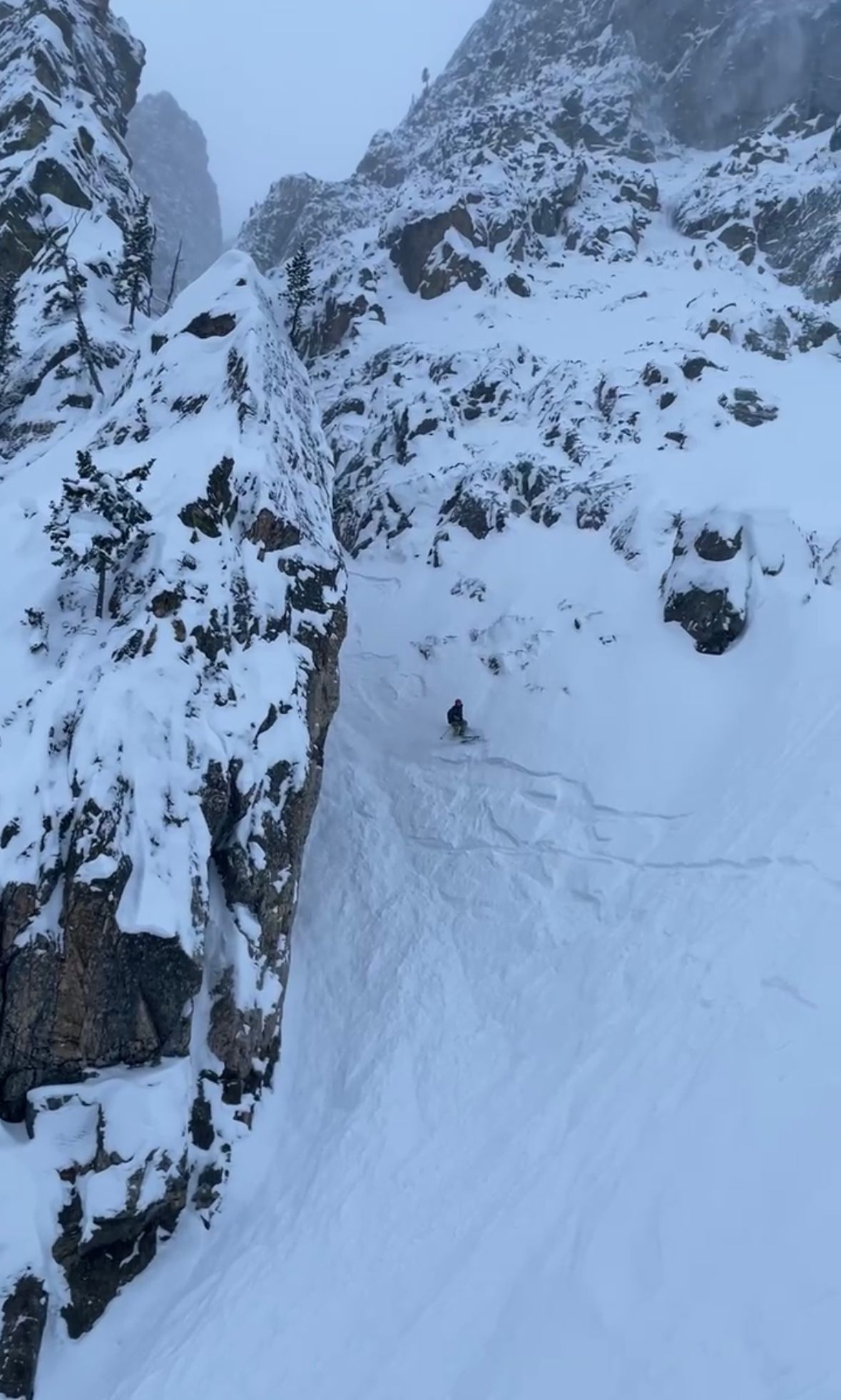 Apocalypse Couloir Ski Descent