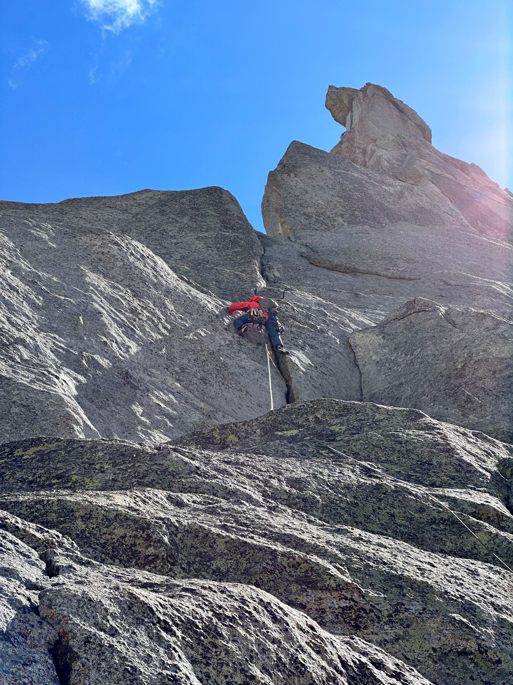 Pingora via East Face, Left-Side Cracks (5.7; 11 pitches)