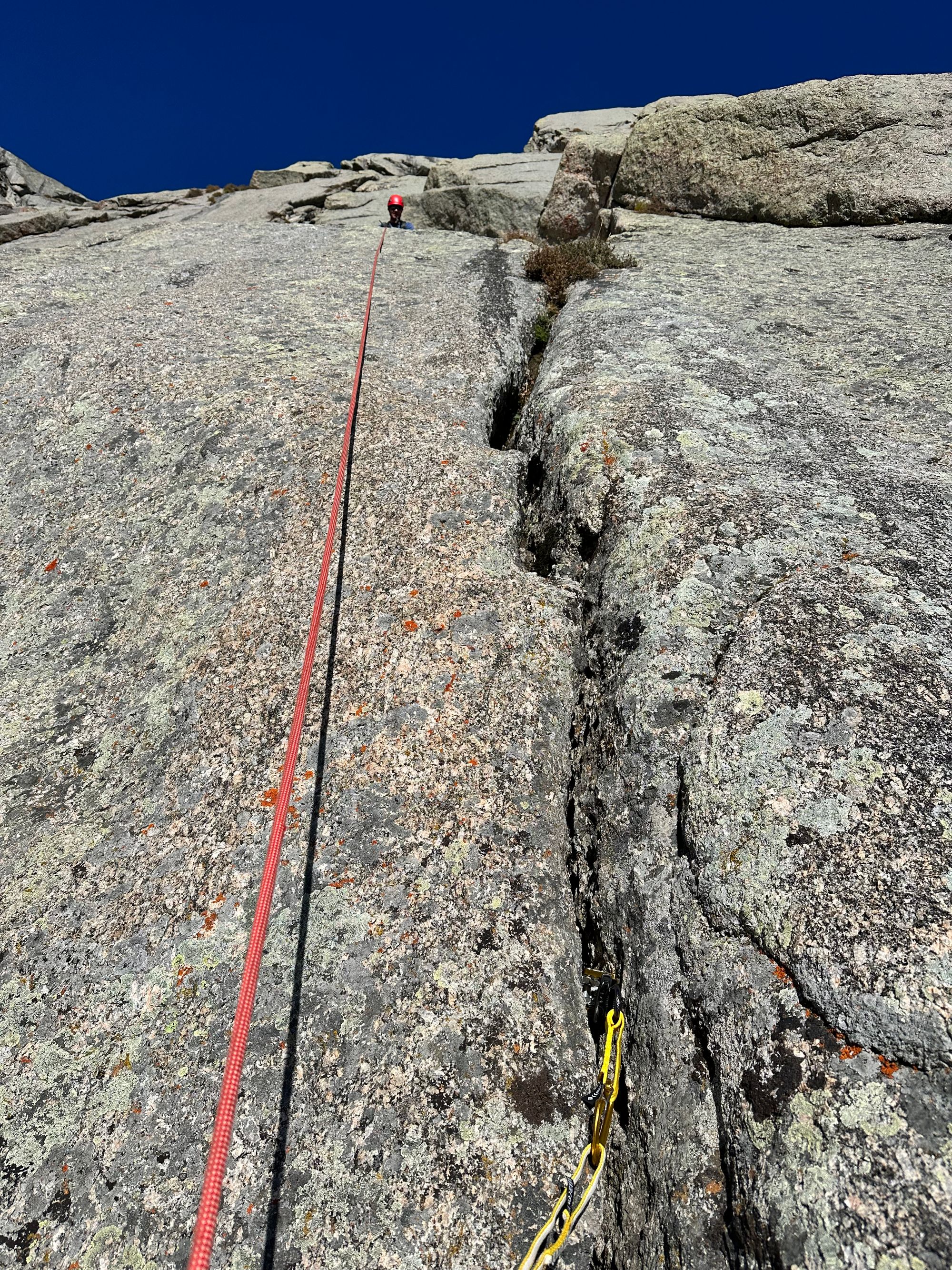 Pingora via East Face, Left-Side Cracks (5.7; 11 pitches)