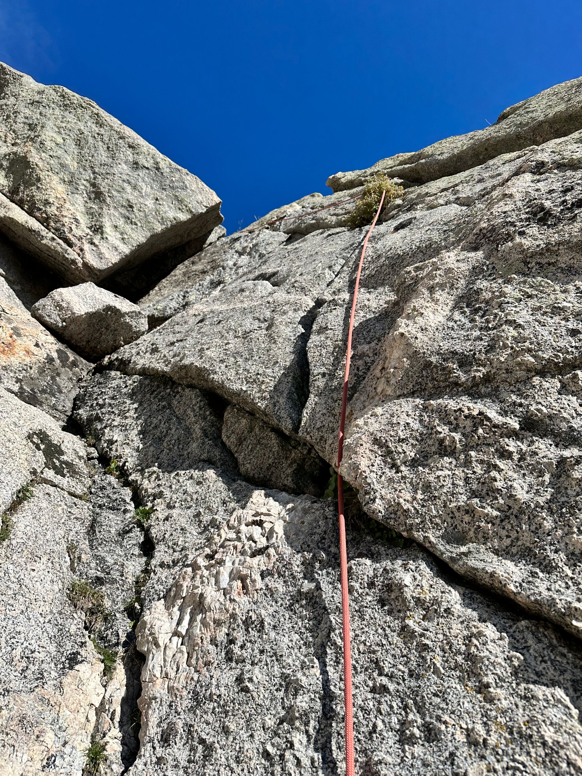 Pingora via East Face, Left-Side Cracks (5.7; 11 pitches)