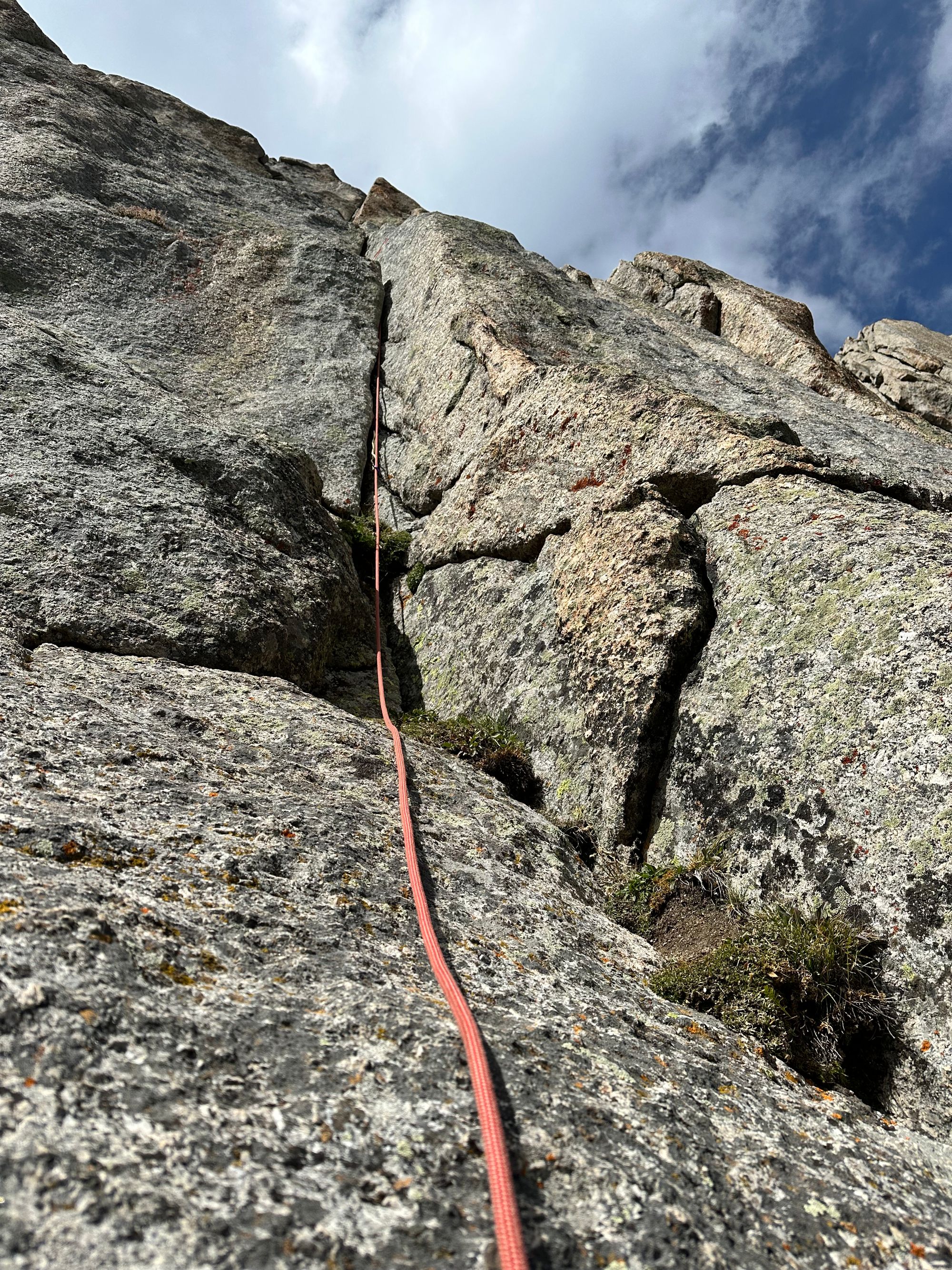 Pingora via East Face, Left-Side Cracks (5.7; 11 pitches)