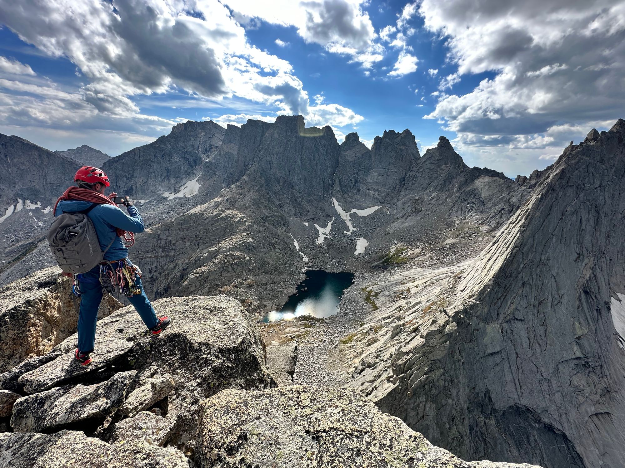 Pingora via East Face, Left-Side Cracks (5.7; 11 pitches)