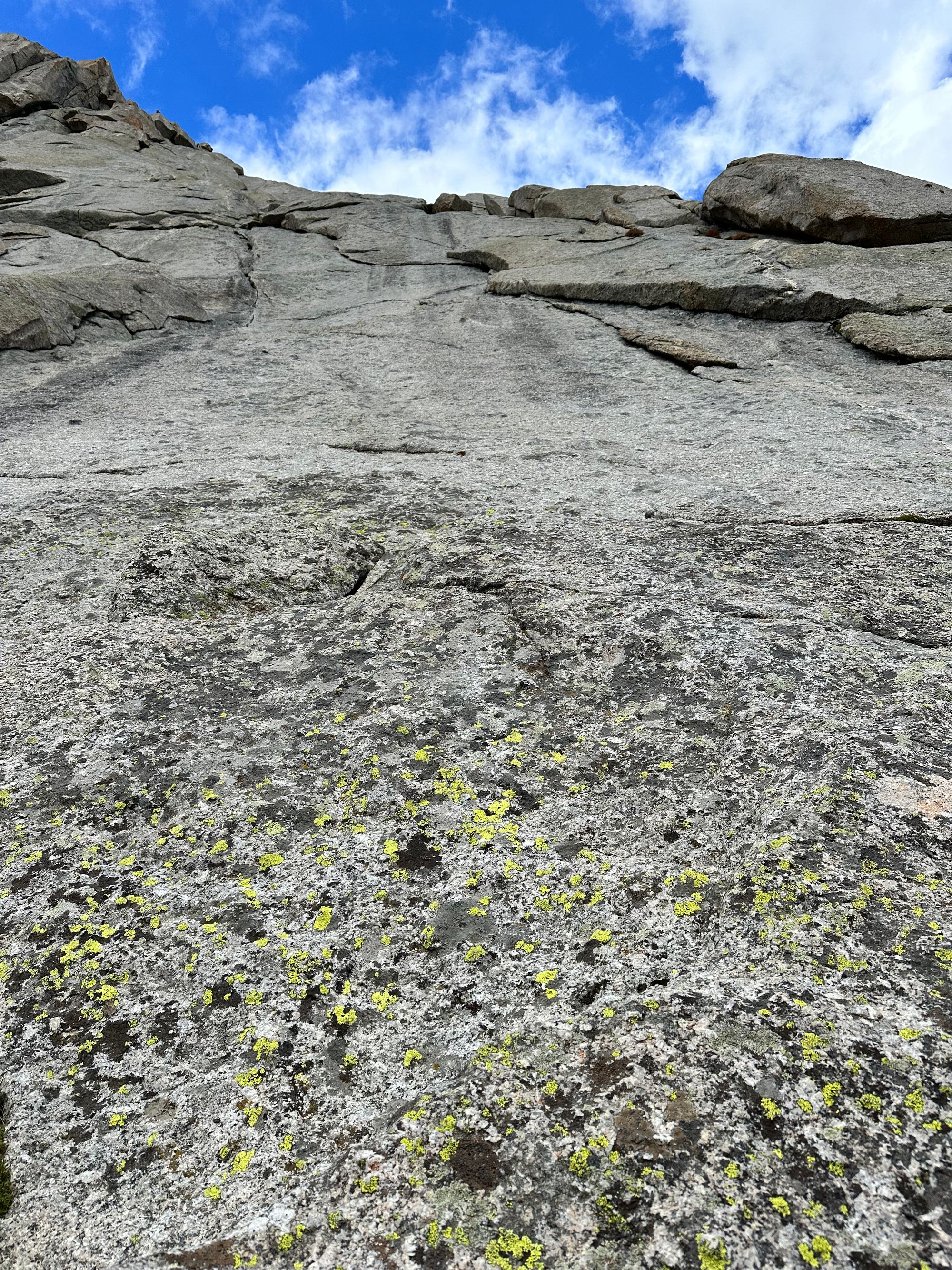 Pingora via East Face, Left-Side Cracks (5.7; 11 pitches)