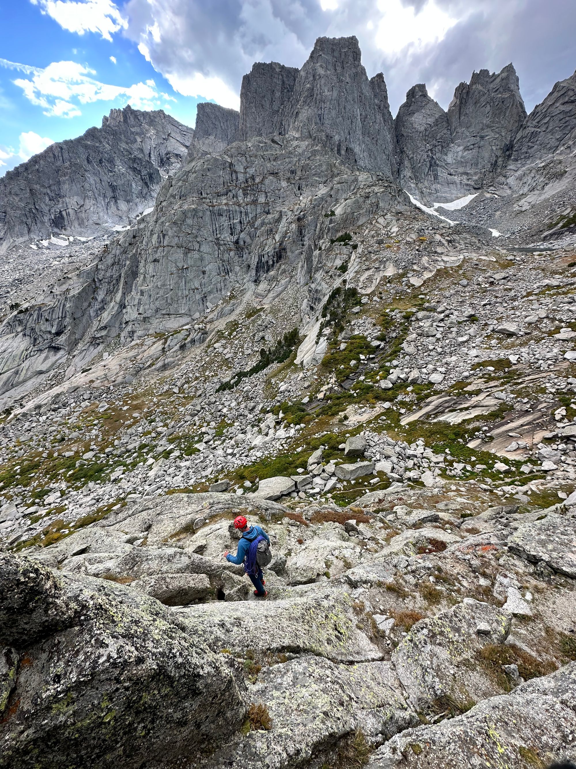 Pingora via East Face, Left-Side Cracks (5.7; 11 pitches)