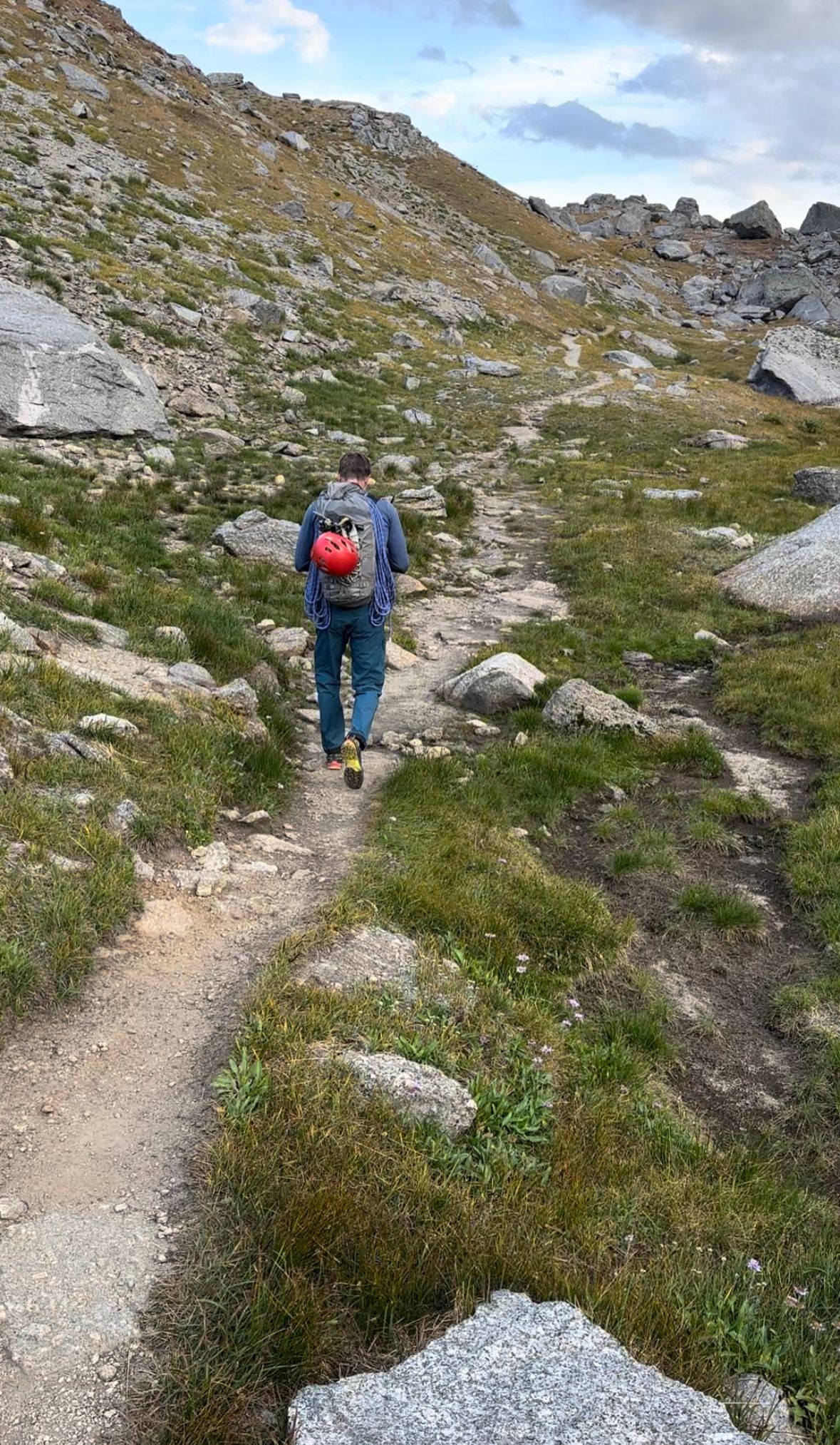 Pingora via East Face, Left-Side Cracks (5.7; 11 pitches)