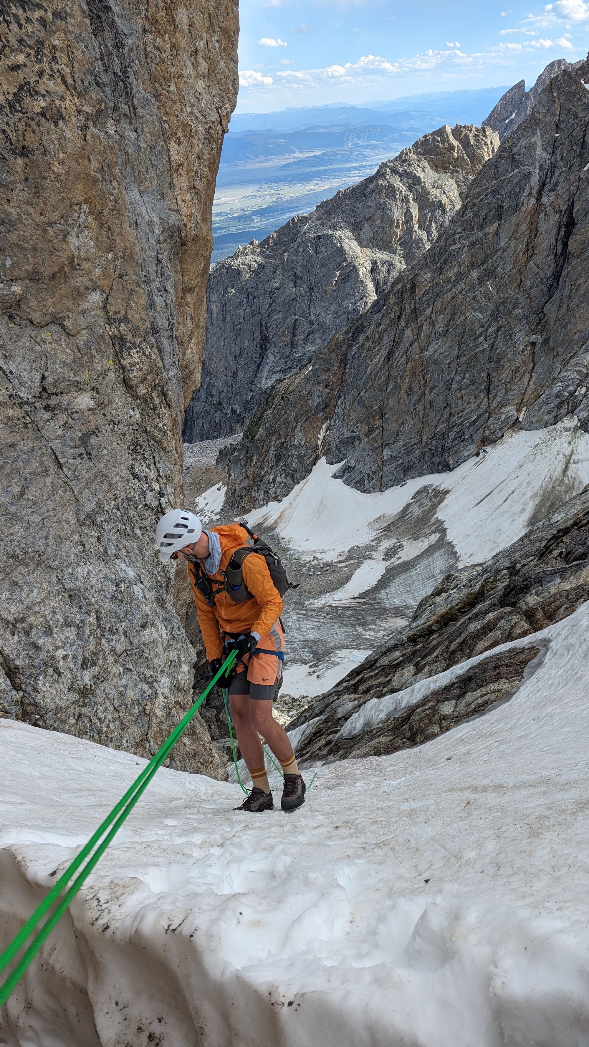 Pingora via East Face, Left-Side Cracks (5.7; 11 pitches)